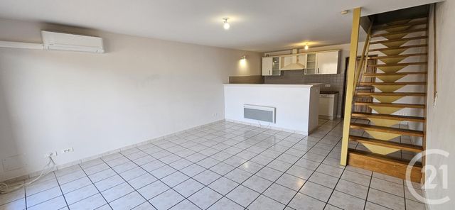 Appartement F3 à louer - 3 pièces - 75.2 m2 - NIOZELLES - 04 - PROVENCE-ALPES-COTE-D-AZUR - Century 21 Provence Immobilier